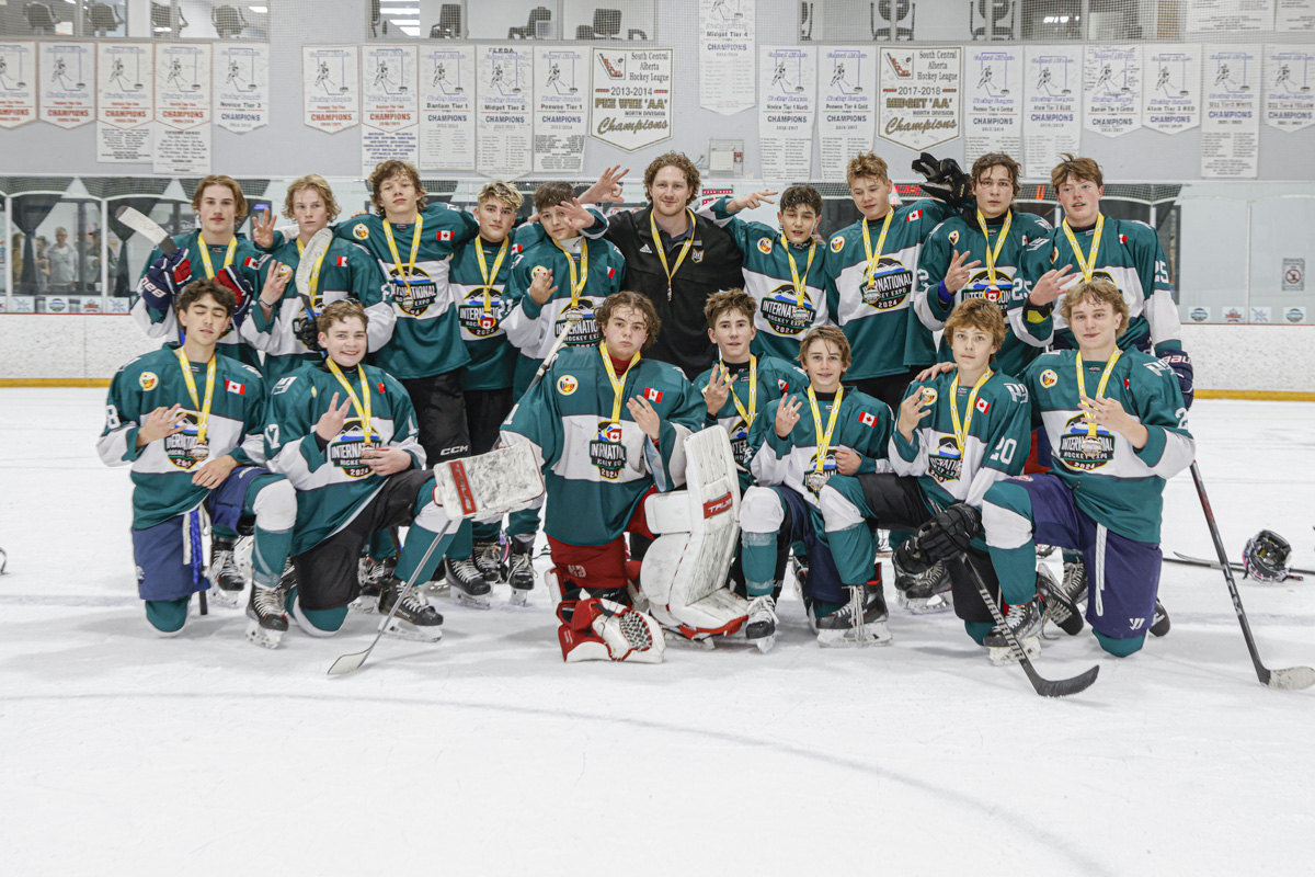 International Expo U18 Bronze Division champions team photo